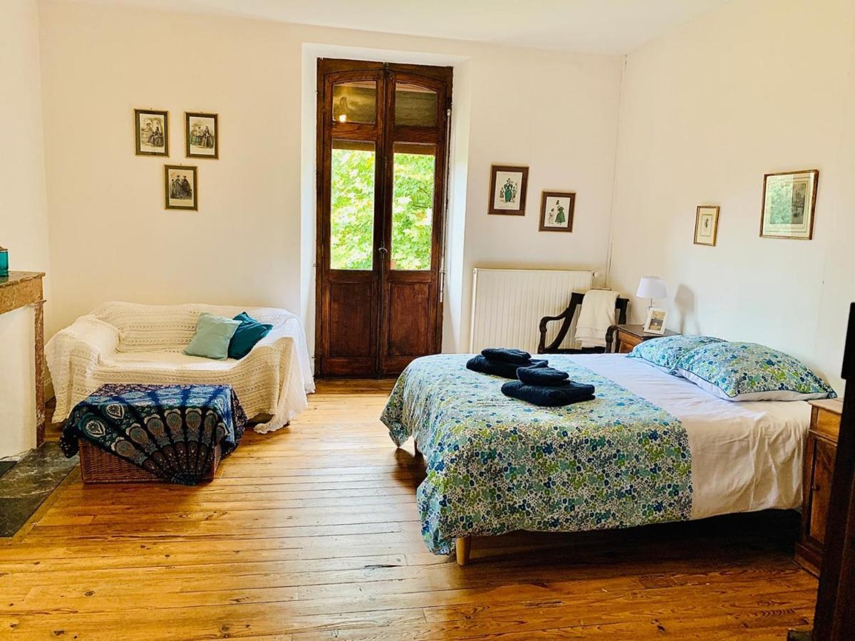 Bed and Breakfast Le Bearn Sous Les Toits Nay  Экстерьер фото