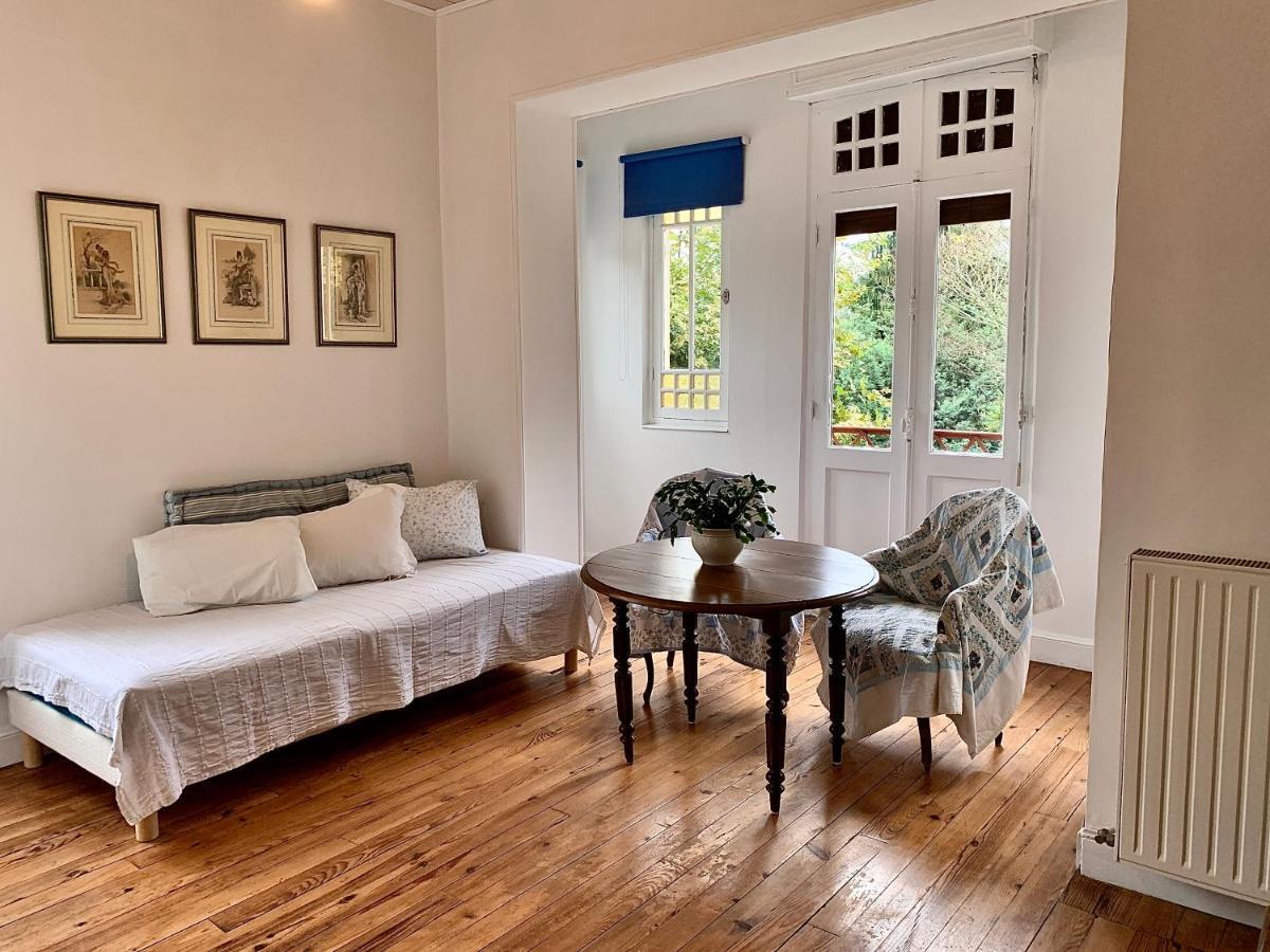 Bed and Breakfast Le Bearn Sous Les Toits Nay  Экстерьер фото
